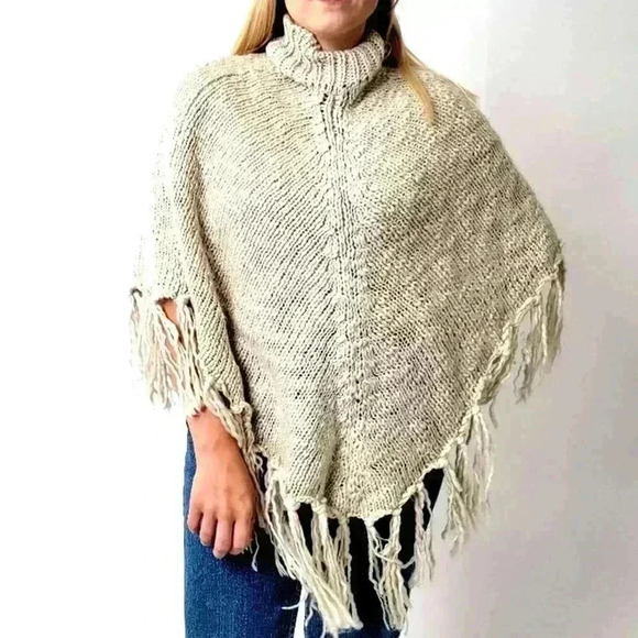 Cejon Cream Colored Fringe Tassel Poncho Shaw - Picture 5 of 8